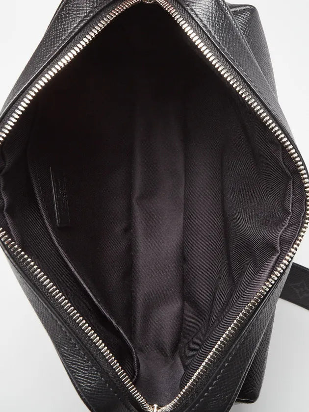 Urban Classic Messenger Bag
